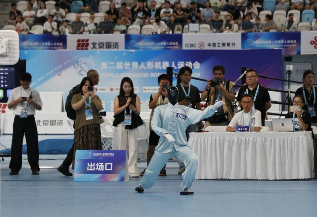 İnsansı robot TienKung, Usain Bolt'un 100 metre rekorunu tarihe gömdü 8